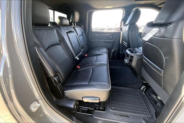 2026 RAM Ram 3500 RAM 3500 LIMITED MEGA CAB 4X4 6'4' BOX