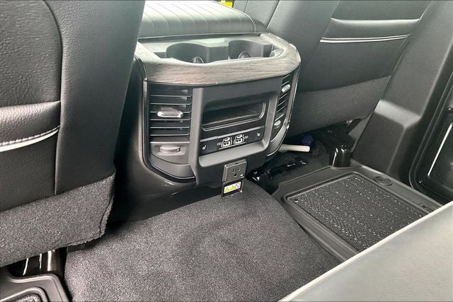 2026 RAM Ram 3500 RAM 3500 LIMITED MEGA CAB 4X4 6'4' BOX