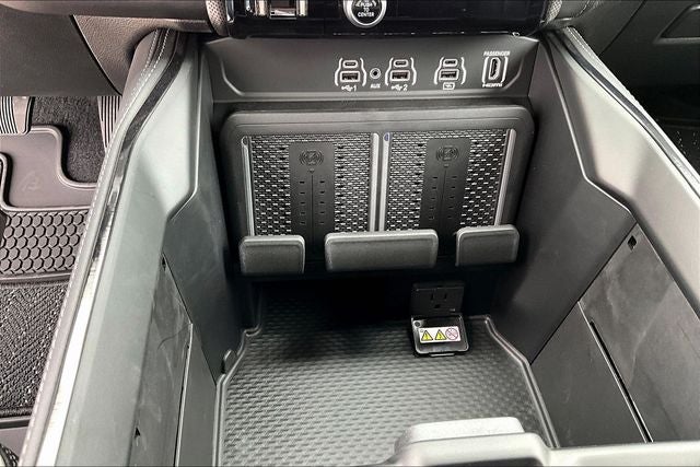 2026 RAM Ram 3500 RAM 3500 LIMITED MEGA CAB 4X4 6'4' BOX