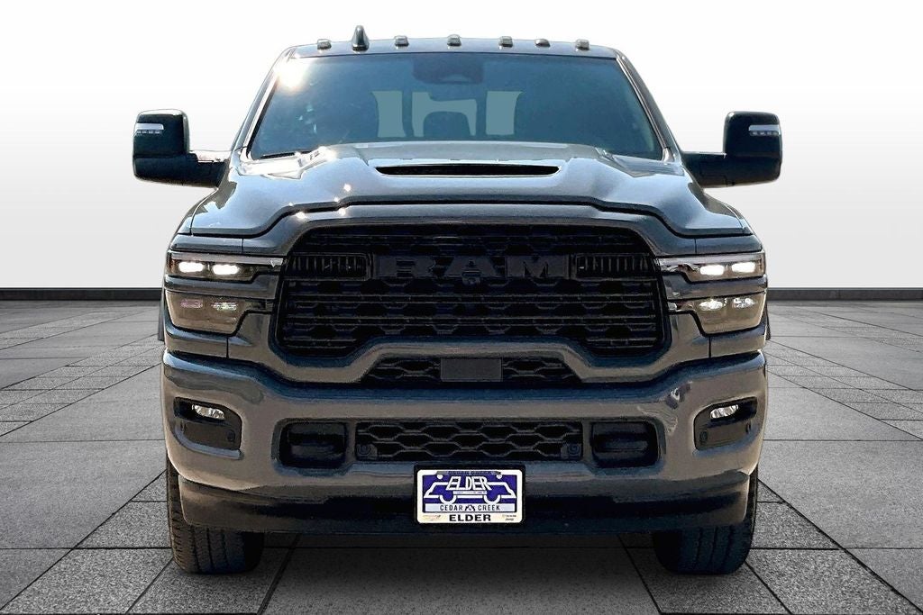2026 RAM 3500 RAM 3500 LIMITED MEGA CAB 4X4 6'4' BOX