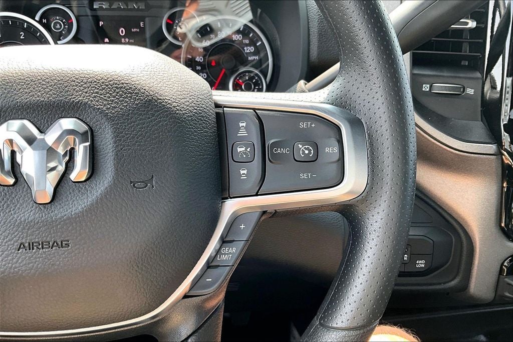 2026 RAM 2500 RAM 2500 TRADESMAN CREW CAB 4X4 6'4' BOX