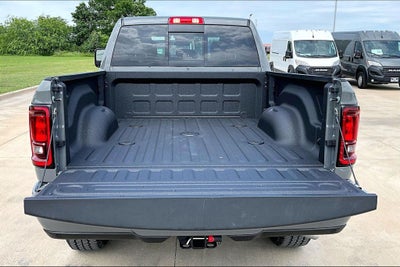 2026 RAM Ram 2500 RAM 2500 BLACK EXPRESS CREW CAB 4X4 6'4' BOX