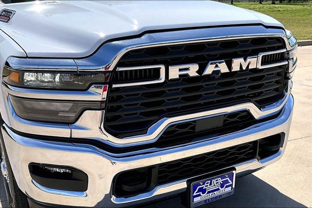 2025 RAM 2500 Tradesman Crew Cab 4x4 6'4' Box