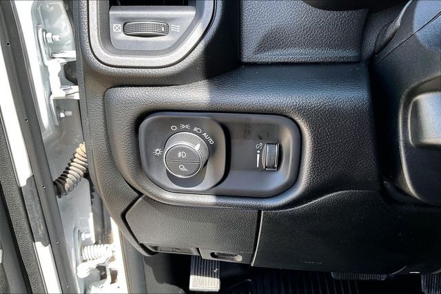 2025 RAM 2500 Tradesman Crew Cab 4x4 6'4' Box