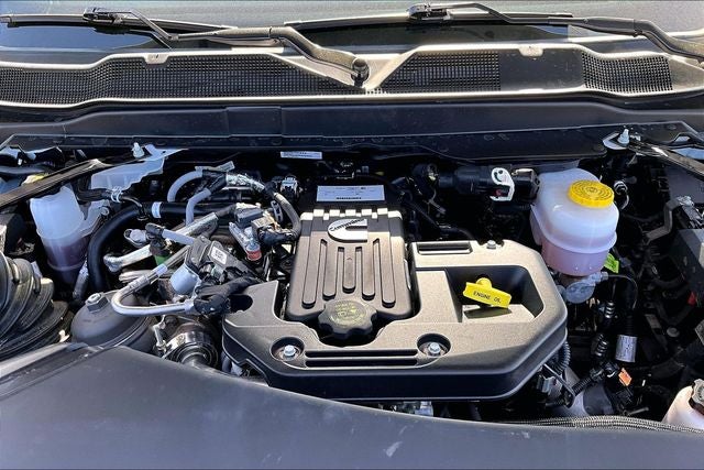 2025 RAM 2500 Tradesman Crew Cab 4x4 6'4' Box