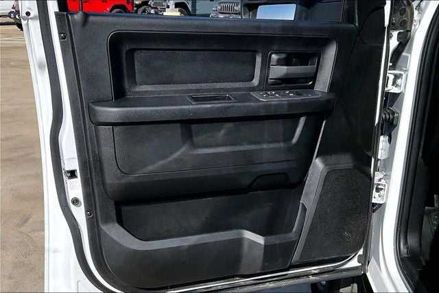 2025 RAM 2500 Tradesman Crew Cab 4x4 6'4' Box