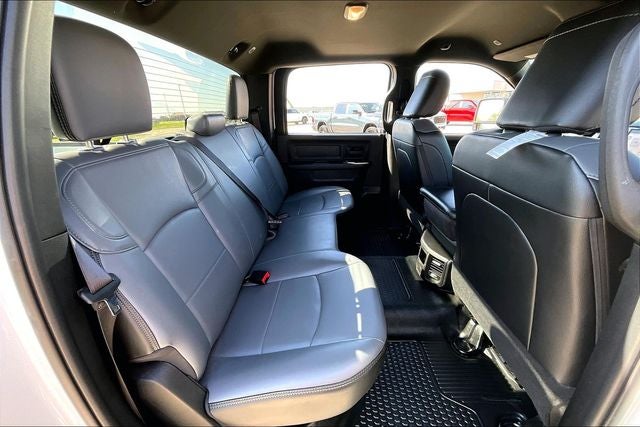 2025 RAM 2500 Tradesman Crew Cab 4x4 6'4' Box