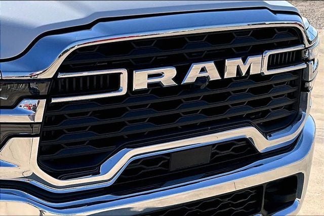 2025 RAM 2500 Tradesman Crew Cab 4x4 6'4' Box