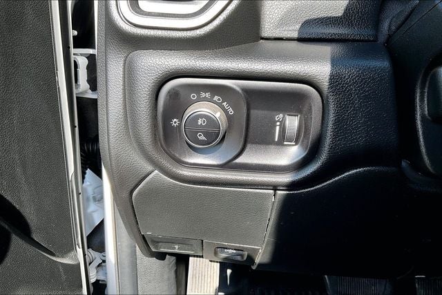 2025 RAM 2500 Tradesman Crew Cab 4x4 6'4' Box