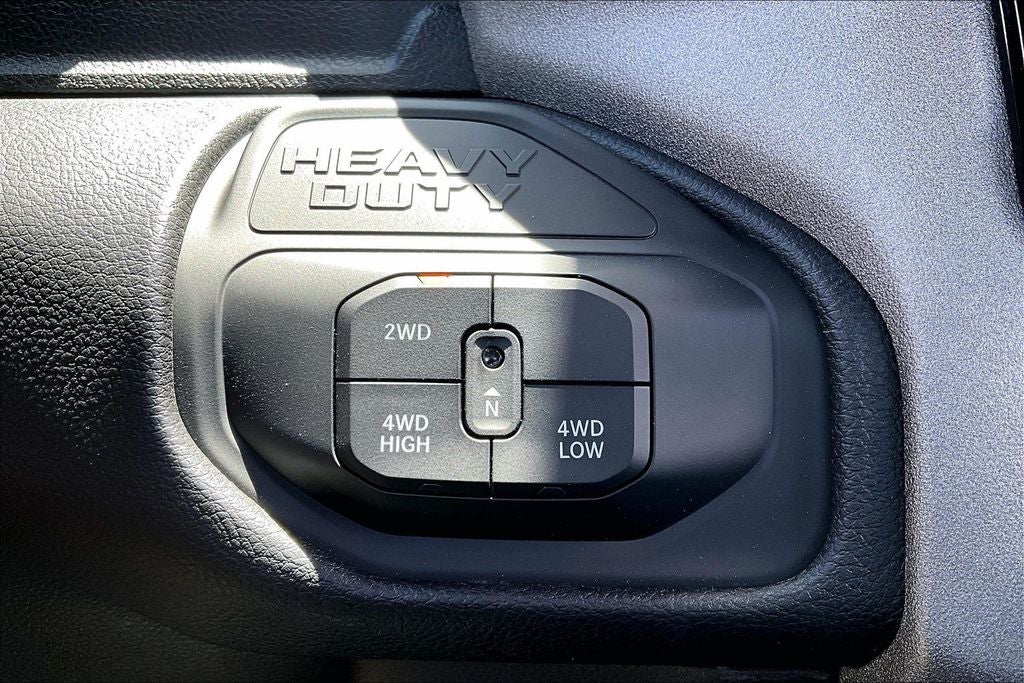 2026 RAM 2500 RAM 2500 TRADESMAN CREW CAB 4X4 6'4' BOX
