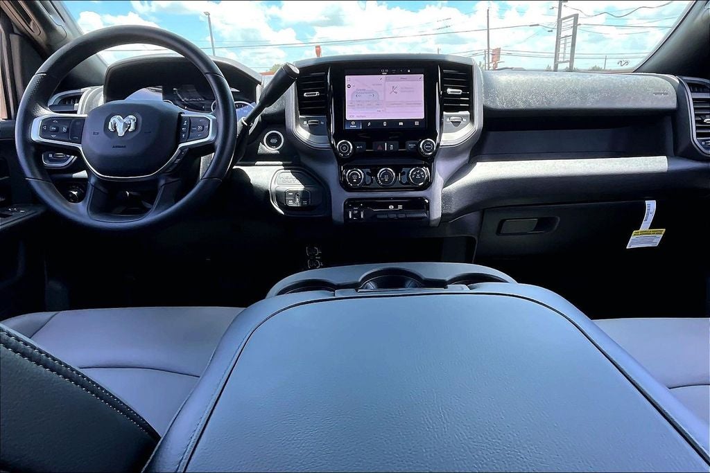 2026 RAM 2500 RAM 2500 TRADESMAN CREW CAB 4X4 6'4' BOX