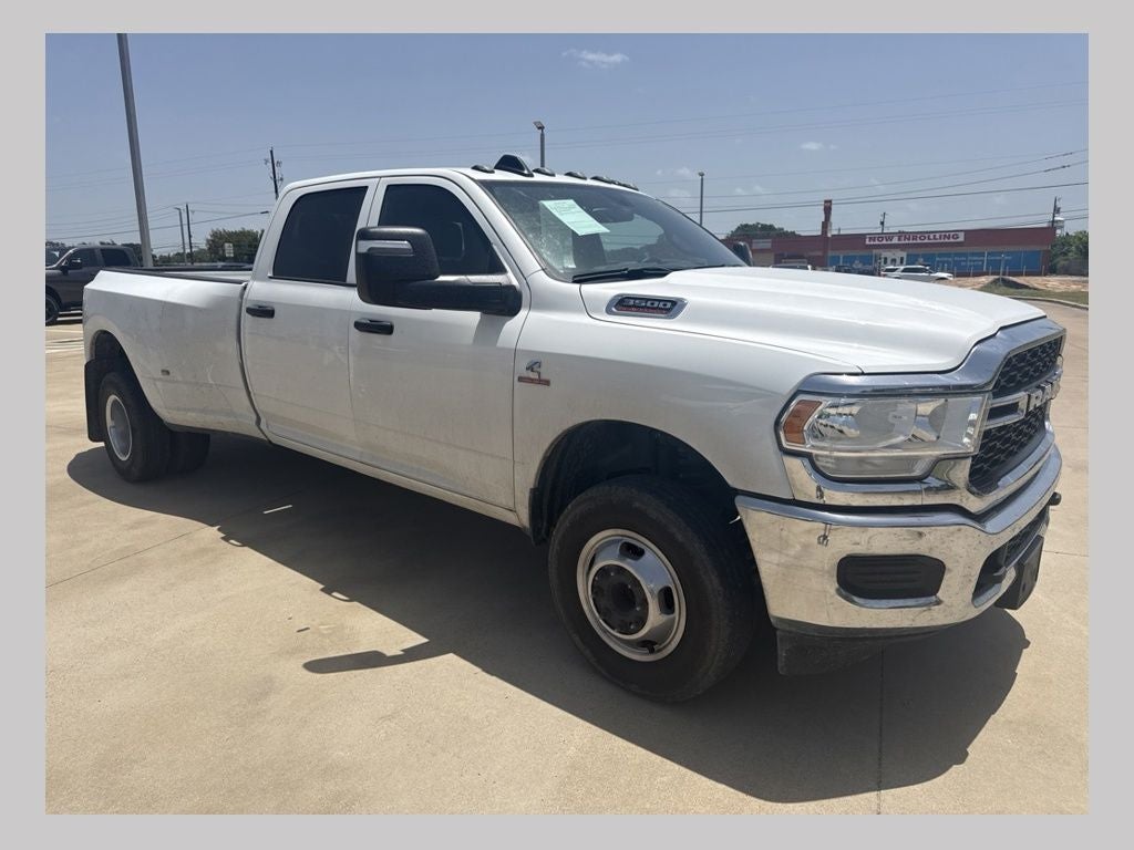 2024 RAM 3500 Tradesman Crew Cab 4x4 8' Box