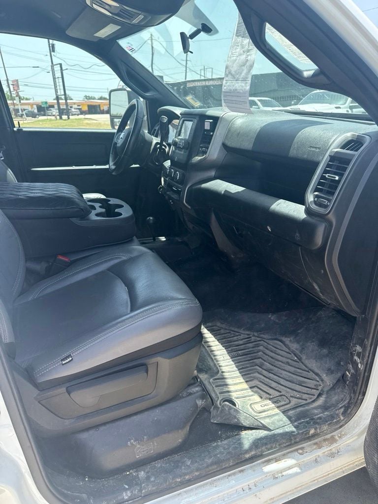 2024 RAM 3500 Tradesman Crew Cab 4x4 8' Box