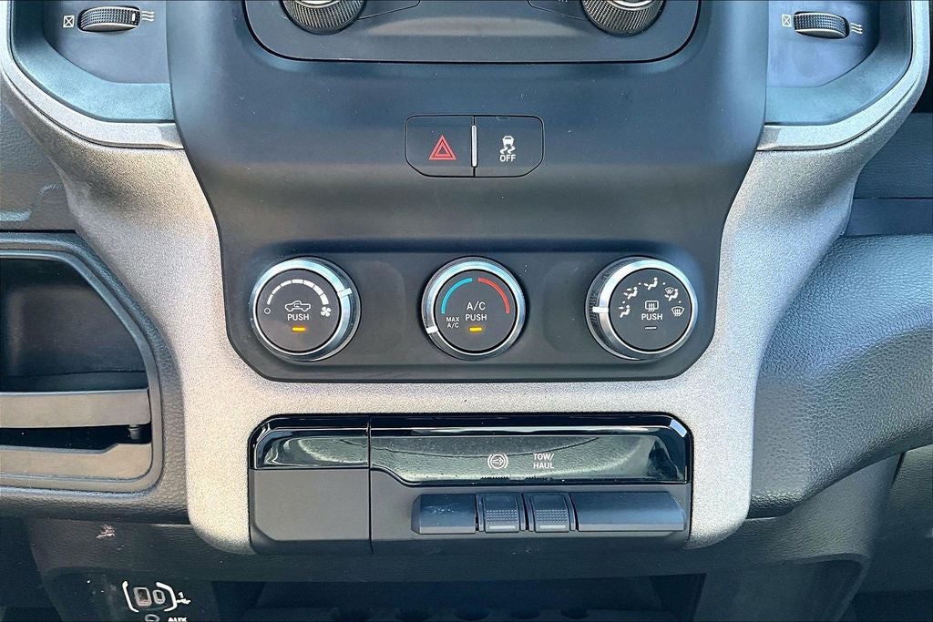 2024 RAM 3500 Tradesman Crew Cab 4x4 8' Box