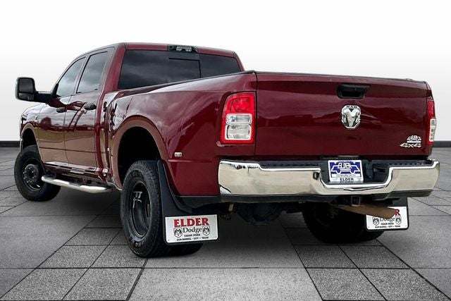 2023 RAM 3500 Tradesman Crew Cab 4x4 8' Box