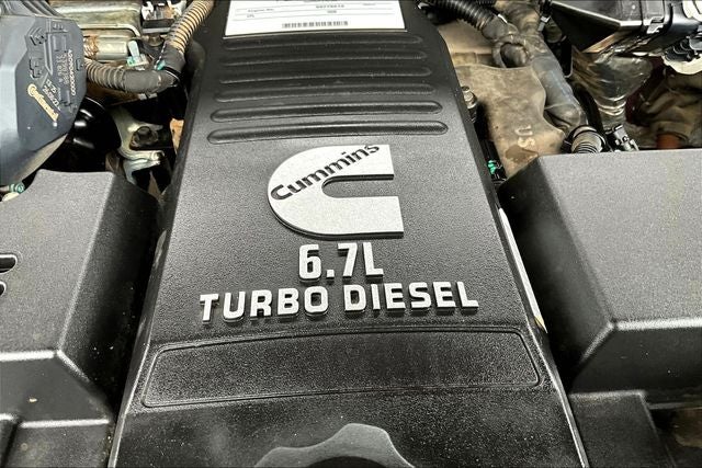 2023 RAM 3500 Tradesman Crew Cab 4x4 8' Box