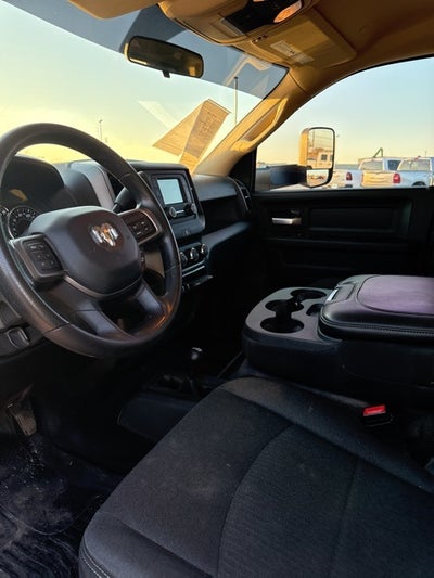 2019 RAM 3500 Tradesman Crew Cab 4x4 8' Box