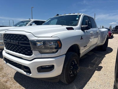 2024 RAM 3500 Lone Star Crew Cab 4x4 8' Box