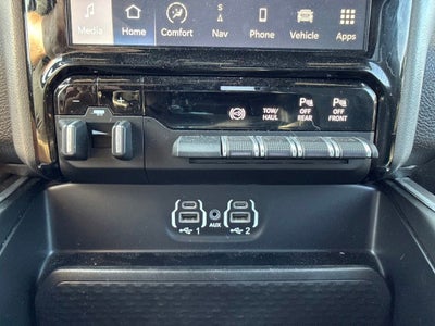 2024 RAM 3500 Big Horn Crew Cab 4x4 8' Box