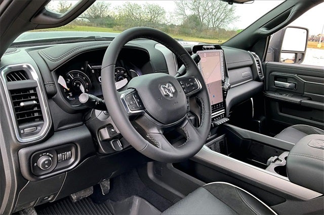 2026 RAM Ram 3500 RAM 3500 LARAMIE CREW CAB 4X4 8' BOX