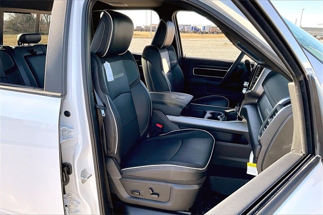 2026 RAM Ram 3500 RAM 3500 LARAMIE CREW CAB 4X4 8' BOX