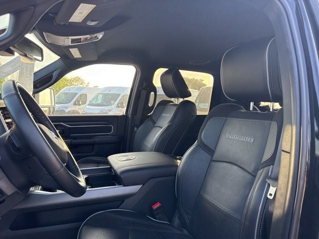 2023 RAM 3500 Laramie Crew Cab 4x4 8' Box