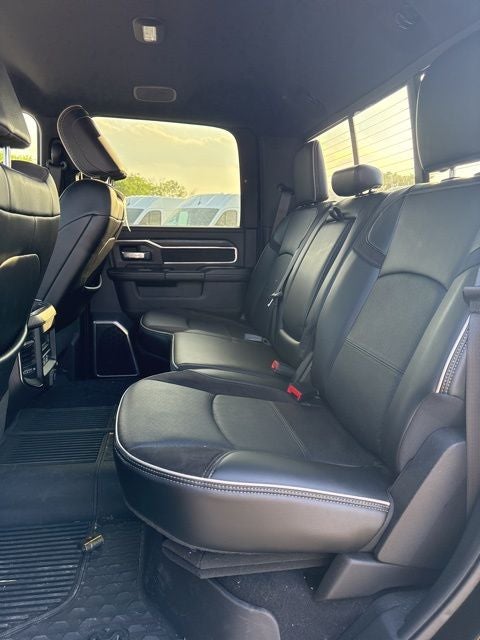 2023 RAM 3500 Laramie Crew Cab 4x4 8' Box