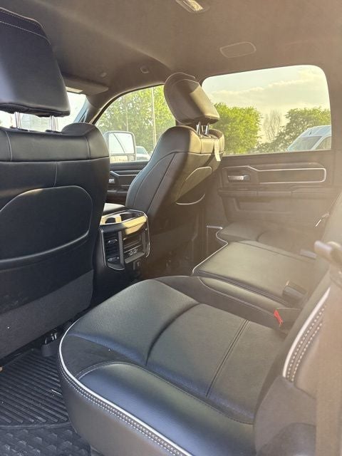 2023 RAM 3500 Laramie Crew Cab 4x4 8' Box