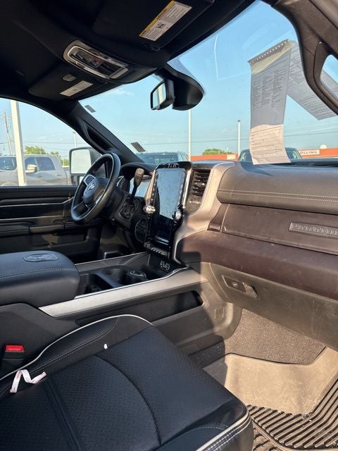 2023 RAM 3500 Laramie Crew Cab 4x4 8' Box