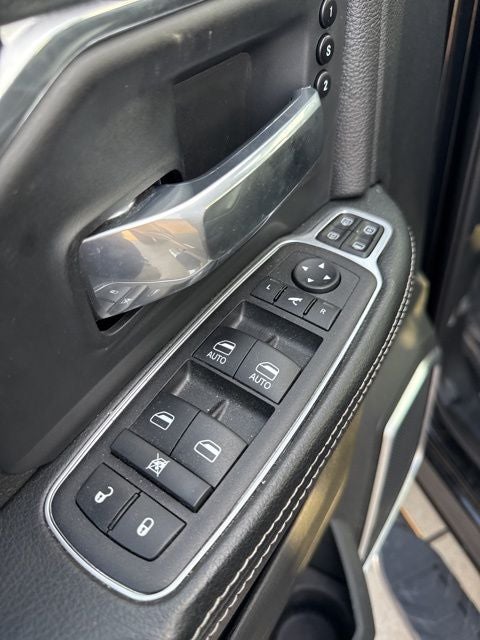 2023 RAM 3500 Laramie Crew Cab 4x4 8' Box