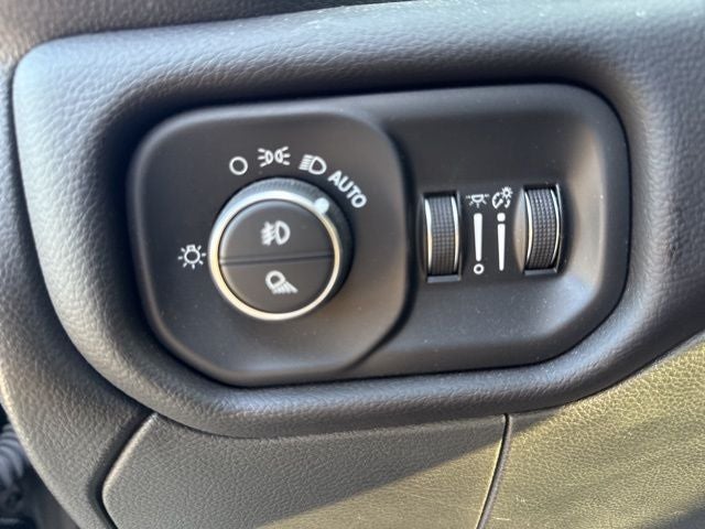 2023 RAM 3500 Laramie Crew Cab 4x4 8' Box