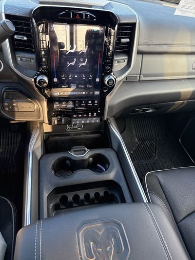 2023 RAM 3500 Laramie Crew Cab 4x4 8' Box