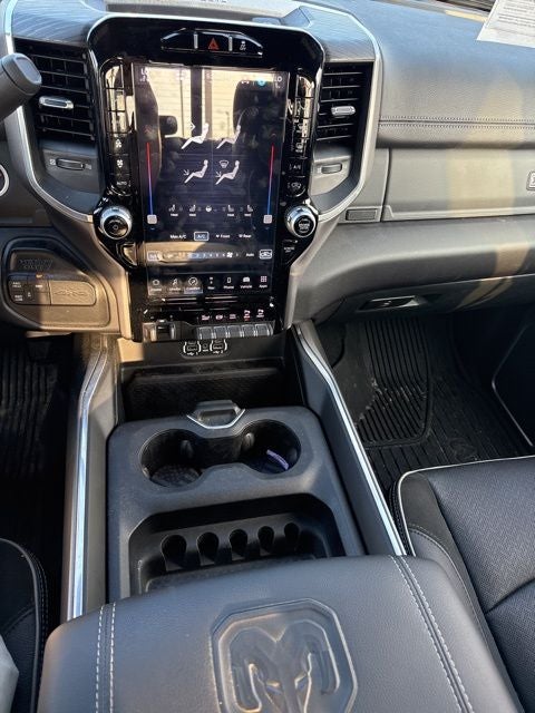 2023 RAM 3500 Laramie Crew Cab 4x4 8' Box