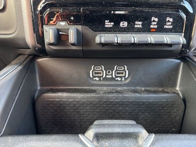 2023 RAM 3500 Laramie Crew Cab 4x4 8' Box