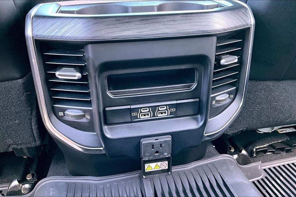 2023 RAM 3500 Laramie Crew Cab 4x4 8' Box