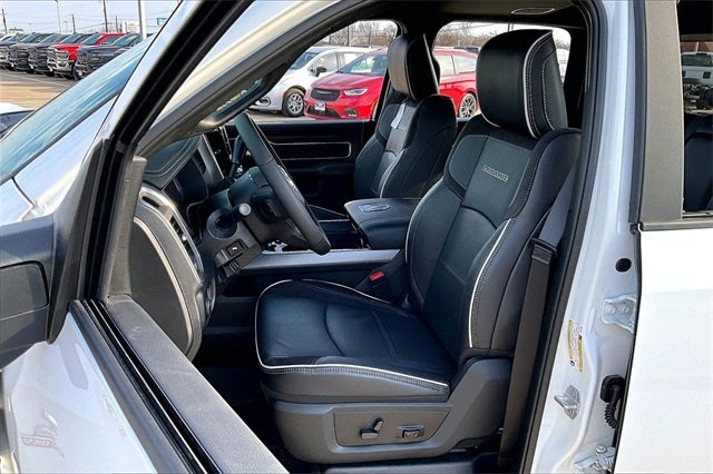 2026 RAM Ram 3500 RAM 3500 LARAMIE CREW CAB 4X4 8' BOX