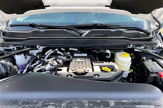 2026 RAM Ram 3500 RAM 3500 LARAMIE CREW CAB 4X4 8' BOX