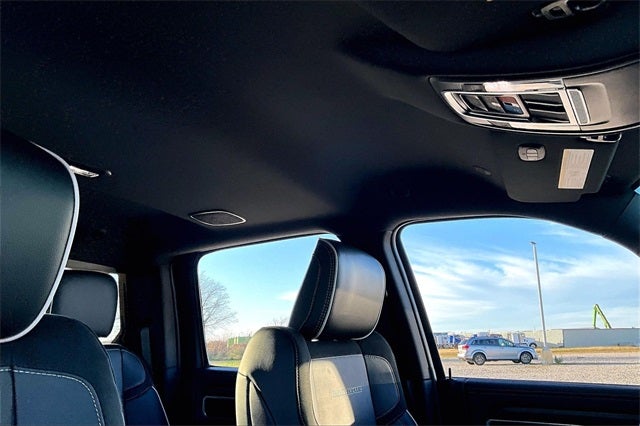 2026 RAM Ram 3500 RAM 3500 LARAMIE CREW CAB 4X4 8' BOX