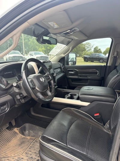 2024 RAM 3500 Laramie Crew Cab 4x4 8' Box