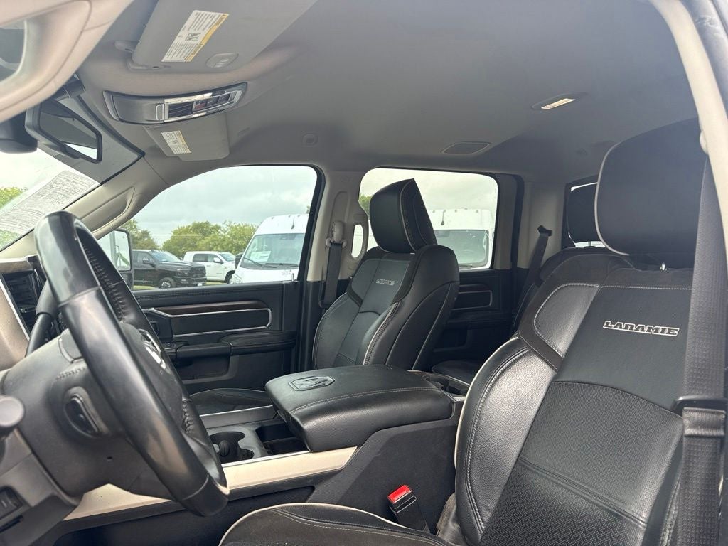 2024 RAM 3500 Laramie Crew Cab 4x4 8' Box