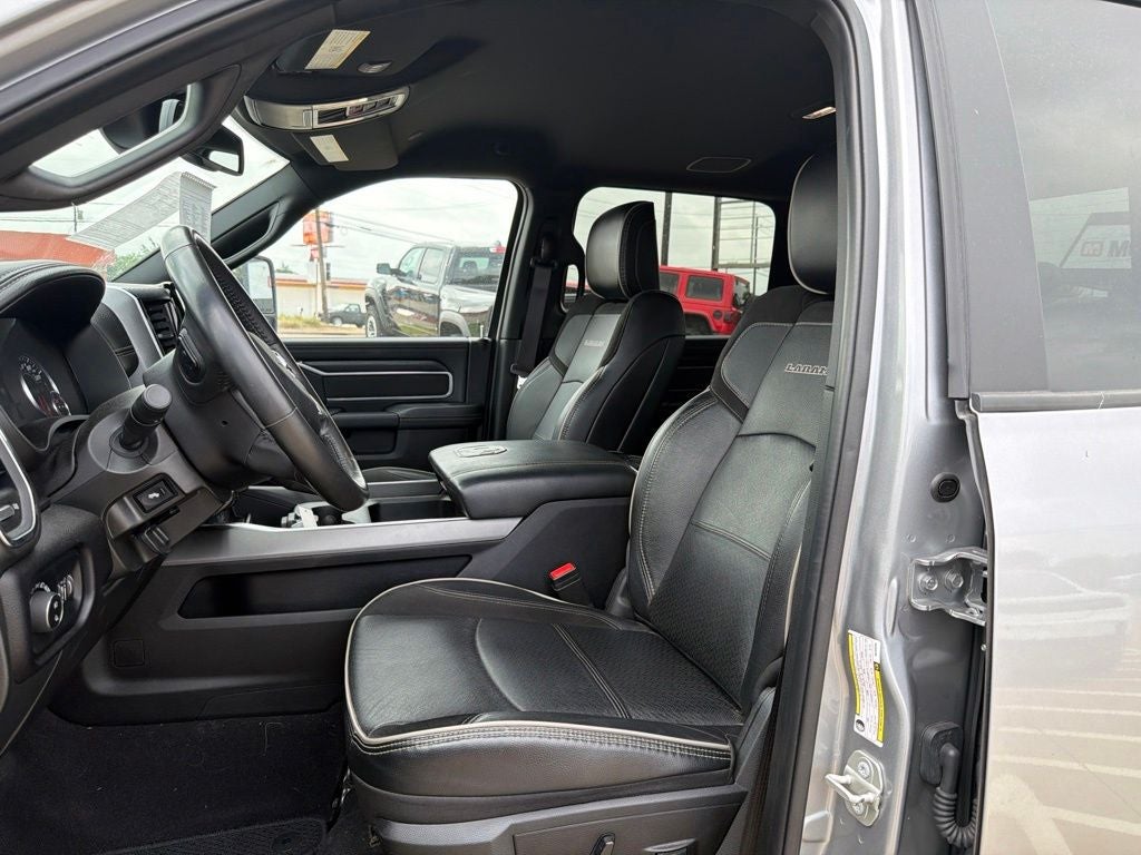 2024 RAM 3500 Laramie Crew Cab 4x4 8' Box
