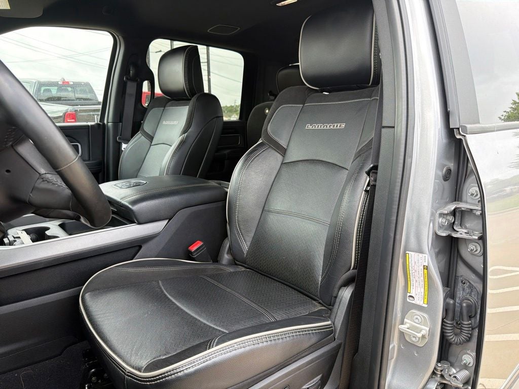 2024 RAM 3500 Laramie Crew Cab 4x4 8' Box