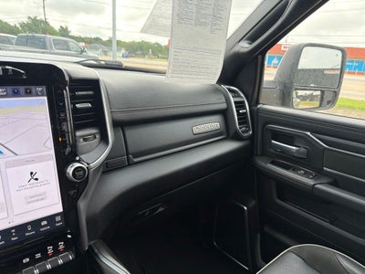 2024 RAM 3500 Laramie Crew Cab 4x4 8' Box