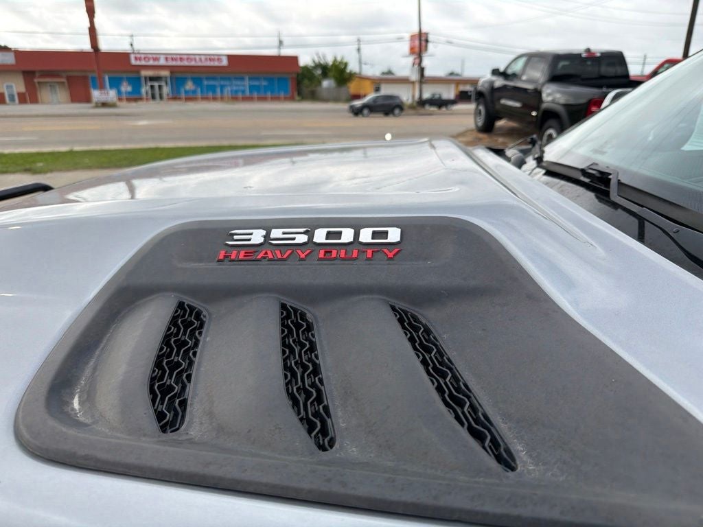 2024 RAM 3500 Laramie Crew Cab 4x4 8' Box