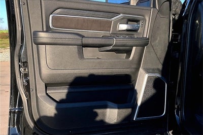 2023 RAM 3500 Laramie Crew Cab 4x4 8' Box