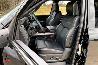 2023 RAM 3500 Laramie Crew Cab 4x4 8' Box