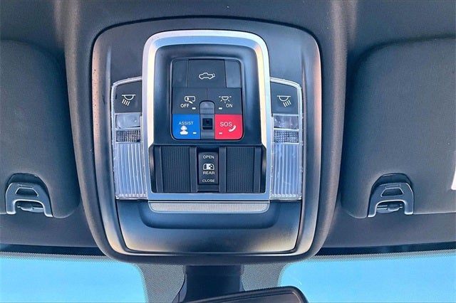 2023 RAM 3500 Laramie Crew Cab 4x4 8' Box