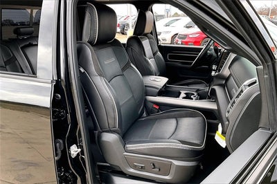 2023 RAM 3500 Laramie Crew Cab 4x4 8' Box