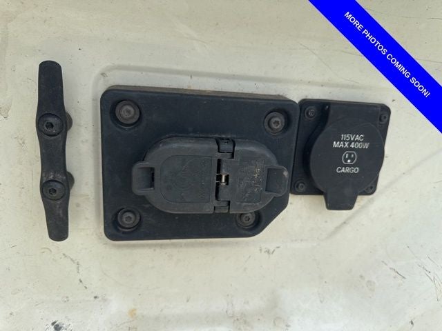 2022 RAM 3500 Laramie Crew Cab 4x4 8' Box