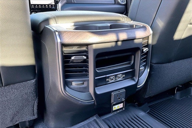 2026 RAM Ram 3500 RAM 3500 LARAMIE CREW CAB 4X4 8' BOX